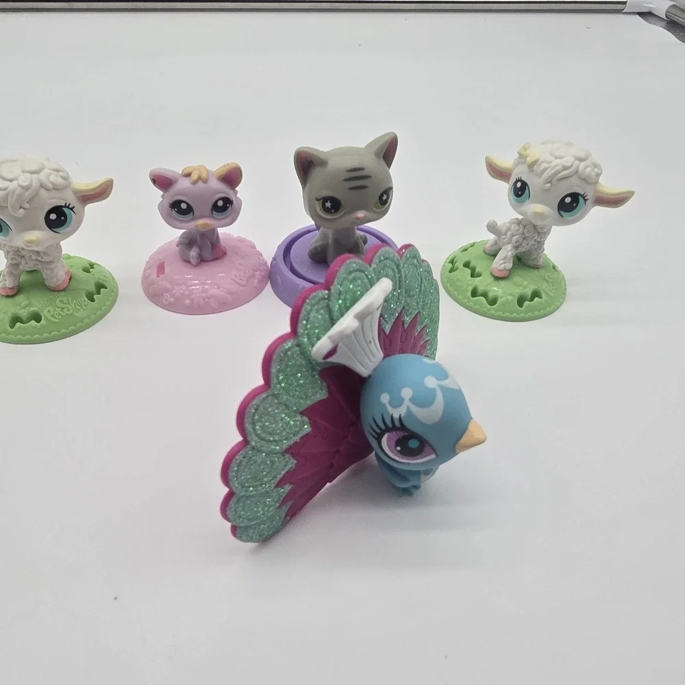 Lot of 4 Hasbro Littlest Pet Shop McDonalds Toys and 1‎ LPS Peacock Bird